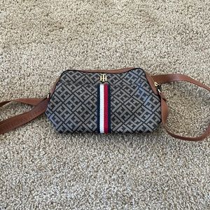 Tommy Hilfiger cross body bag